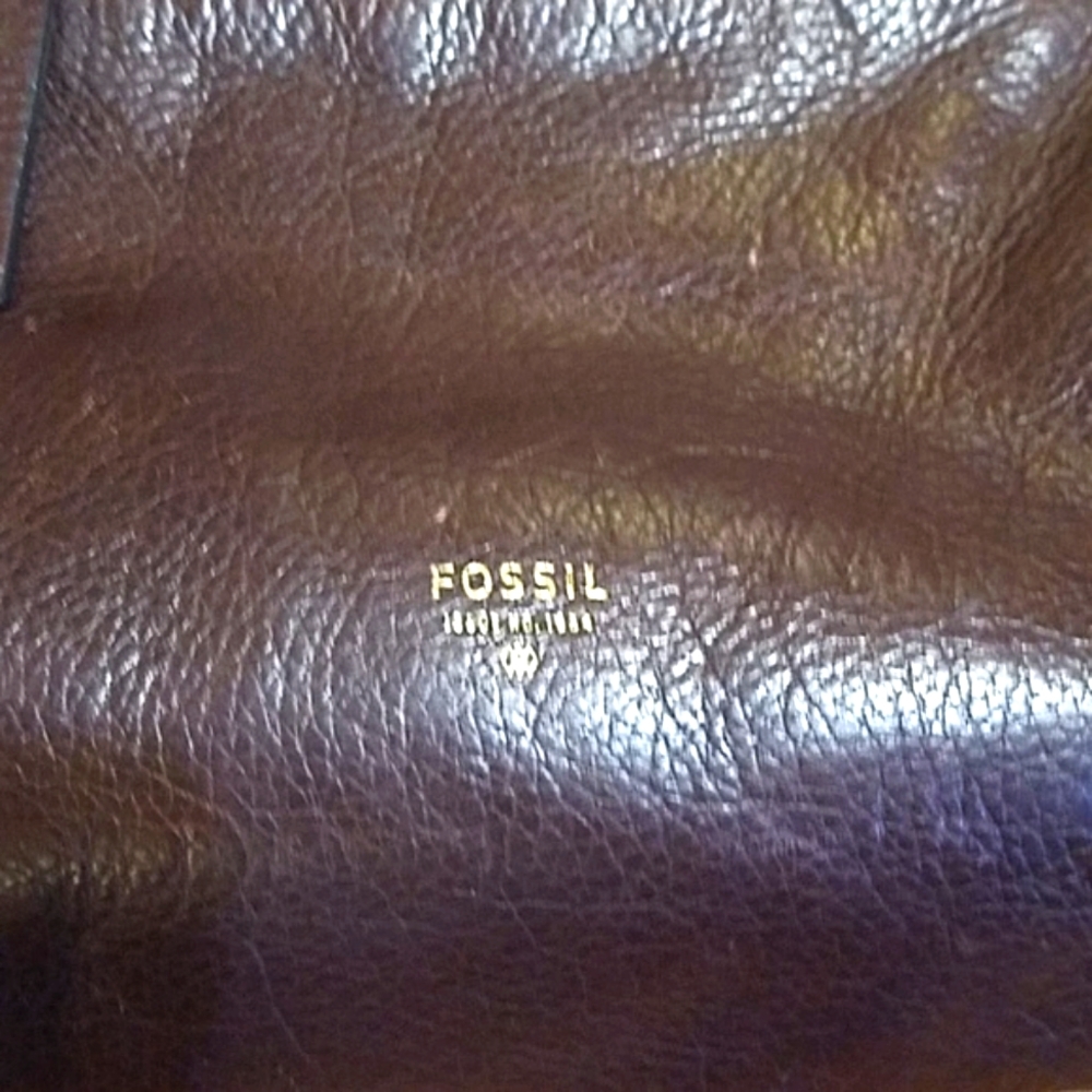 Leather Fossil Purse - Picture 2 of 8